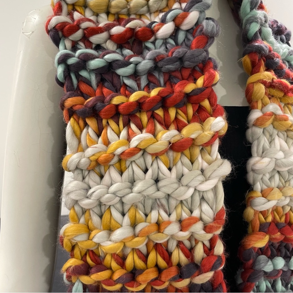Oversized Chunky SCARF WITH FRINGE Beautiful Colours Soft Warm Fun to Wear - Picture 8 of 16